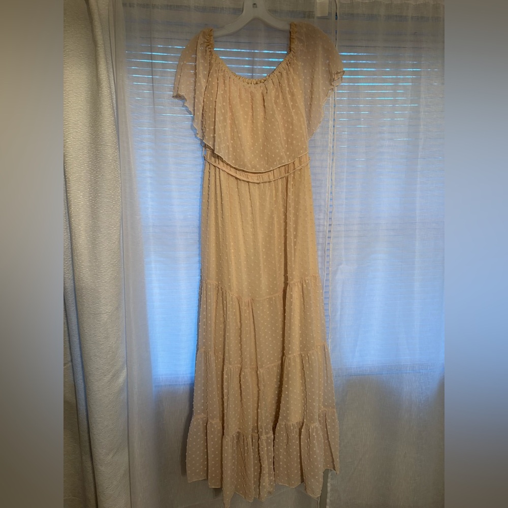 Elegant Cream Maxi Dress